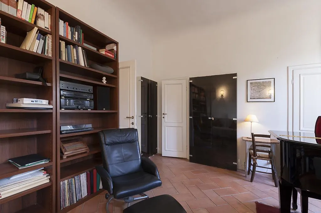 Grand Piano Apartment Florence
